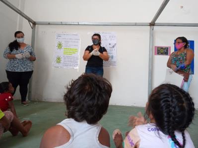 Prefeitura entrega kits merenda escolar para alunos da etnia Warao