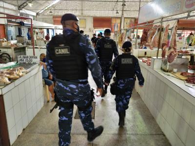 Feiras da Pratinha e Icoaraci são fiscalizadas por agentes de segurança