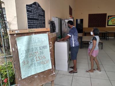 Prefeitura distribui kits da merenda escolar no Jurunas e Cremação