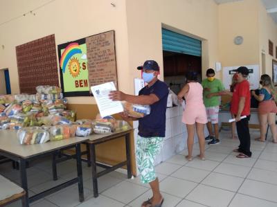 Prefeitura distribui kits da merenda escolar no Jurunas e Cremação