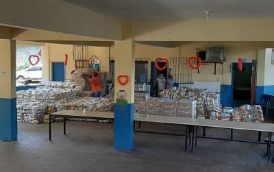 Mais sete bairros recebem os kits de merenda escolar
