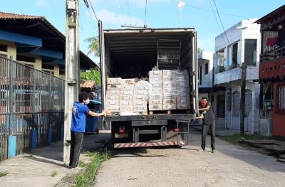 Mais sete bairros recebem os kits de merenda escolar