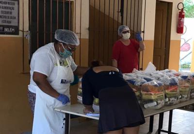 Mais sete bairros recebem os kits de merenda escolar