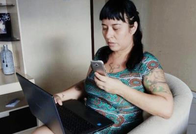 Cursinho Municipal se reinventa com videoaulas e transmissões ao vivo