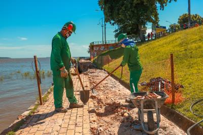 Prefeitura começa obra de recuperação do muro de contenção da orla de Icoaraci