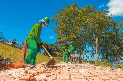 Prefeitura começa obra de recuperação do muro de contenção da orla de Icoaraci