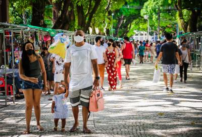 Feira de Artesanato retorna às atividades na Praça da República