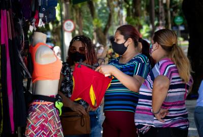 Feira de Artesanato retorna às atividades na Praça da República