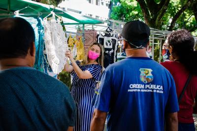 Feira de Artesanato retorna às atividades na Praça da República