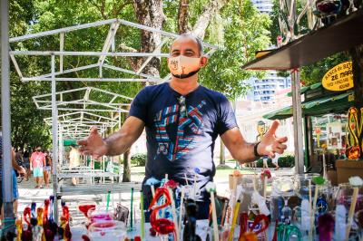 Feira de Artesanato retorna às atividades na Praça da República
