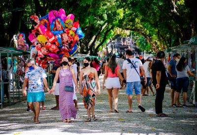 Feira de Artesanato retorna às atividades na Praça da República