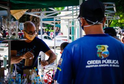 Feira de Artesanato retorna às atividades na Praça da República