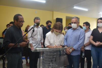 Ato de entrega da doação da creche Francisco de Assis