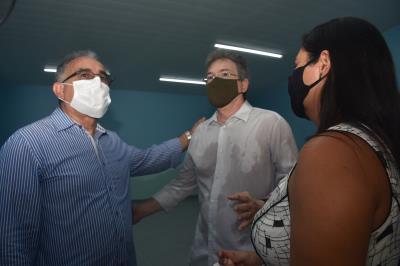 Ato de entrega da doação da creche Francisco de Assis