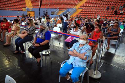 350 Títulos são entregues no lançamento do programa Terra da Gente