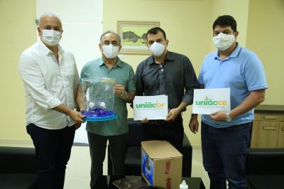 Prefeitura de Belém recebe doação de cápsulas respiratórias