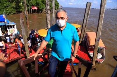 A coleta de resíduos sólidos e materiais recicláveis é retomada na ilha do Combu 