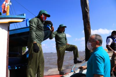A coleta de resíduos sólidos e materiais recicláveis é retomada na ilha do Combu 