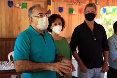 A coleta de resíduos sólidos e materiais recicláveis é retomada na ilha do Combu 