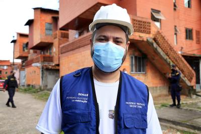 Moradores da Vila da Barca comemoram a retomada das obras