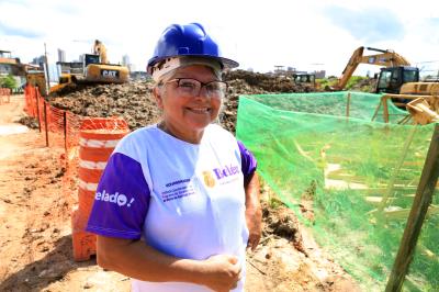 Prefeito e fiscais da Cofis visitam obras de residencial da área do Promaben
