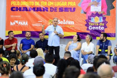 Entrega de títulos de propriedade do conj. Bosque Araguaia