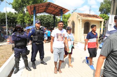 Cemitérios públicos de Belém têm manhã movimentada no Dia de Finados