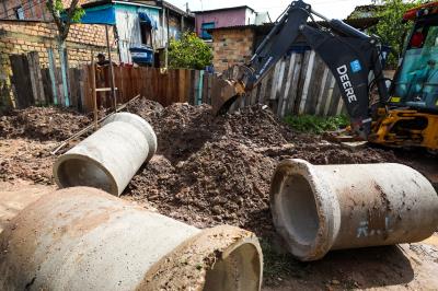 Obras em andamento - Passagem São José, na Pratinha 