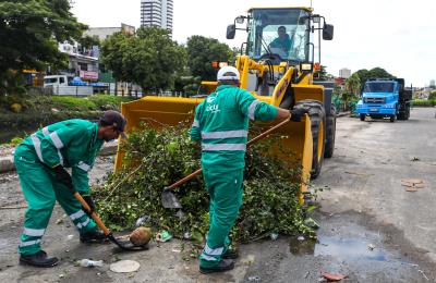 Novo sistema de limpeza urbana - Primeira ação na Cremação e Pedreira