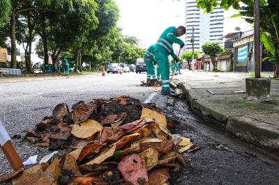Novo sistema de limpeza urbana - Primeira ação na Cremação e Pedreira
