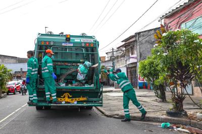 Operação de limpeza nos bairros - Guamá, Cremação e Terra-Firme 