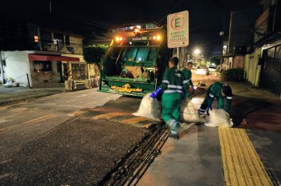 Operação de limpeza nos bairros - Jurunas 