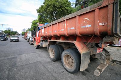 Operação de limpeza nos bairros - Pedreira