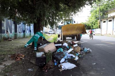 Operação de limpeza nos bairros - Pedreira