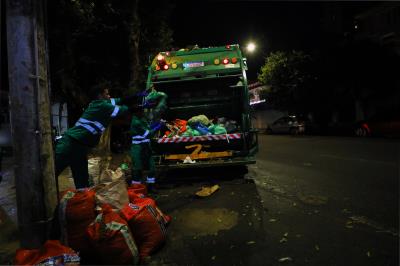 Operação de limpeza nos bairros - Batista Campos