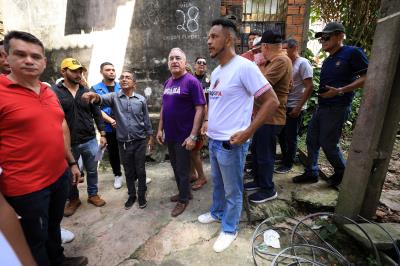 Obras em andamento - Rua Paes de Souza e Vila Eliana, no Guamá