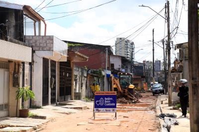 Obras em andamento -Urbanização da Passagem Pio X, no bairro do Marco