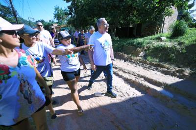 Obras em andamento - Drenagem e pavimentação da Rua Amazonas, em Águas Lindas