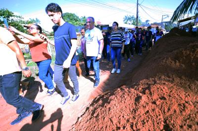 Obras em andamento - Drenagem e pavimentação da Rua Amazonas, em Águas Lindas