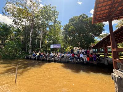 Comitiva do BID em Belém - Visita a escolas das ilhas Grande e Combu