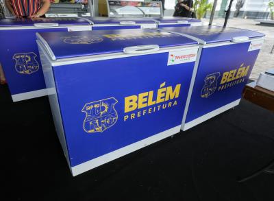 Permissionários do Mercado de São Brás recebem novos equipamentos