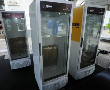 Permissionários do Mercado de São Brás recebem novos equipamentos