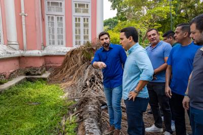 Belém Limpa - Mutirão de limpeza chega a 22 praças da cidade