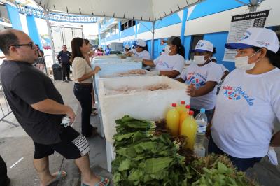Feira do Pescado atrai consumidores em Belém