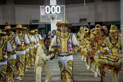 Onze grupos se apresentam no último dia do concurso de quadrilhas