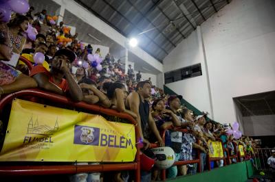 Onze grupos se apresentam no último dia do concurso de quadrilhas