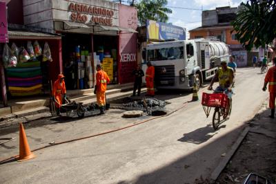 Limpeza e manutenção da rede de drenagem do Conjunto Panorama XXI