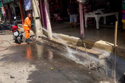 Limpeza e manutenção da rede de drenagem do Conjunto Panorama XXI