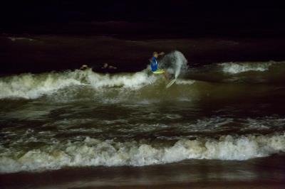 Surf noturno de água doce é novidade no Campeonato Paraense