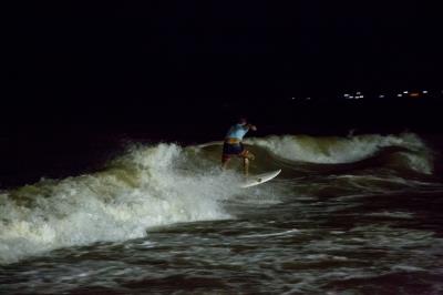 Surf noturno de água doce é novidade no Campeonato Paraense